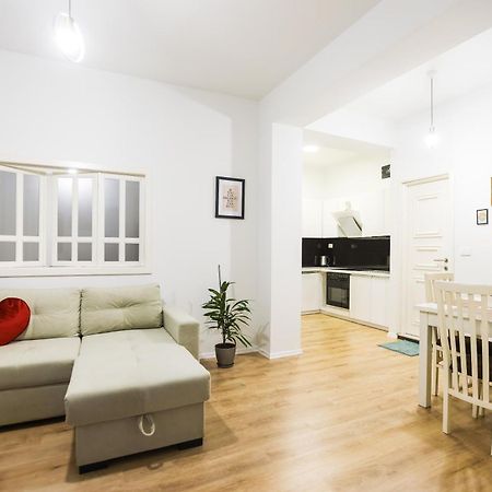 At Bazaar Central Apartment 地拉那 外观 照片